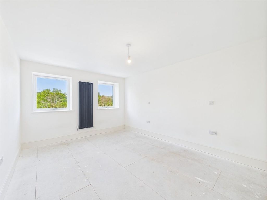 Property photo 3 of 26 Cam03810G0-Pr0289-Still019.Jpg