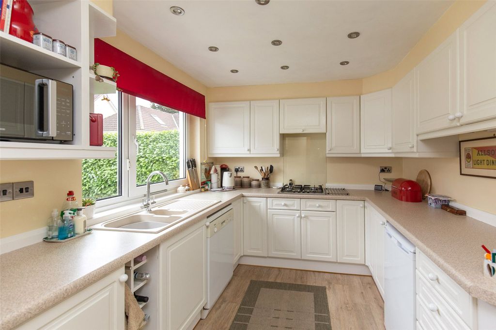 Property photo 2 of 27 Picture No. 20