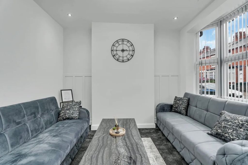 Property photo 3 of 15 Img_2615