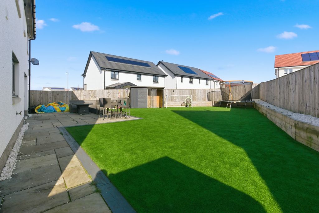 Additional image 37 of 5 bed detached house for saleWest Kip Walk, Livingston, West Lothian EH54