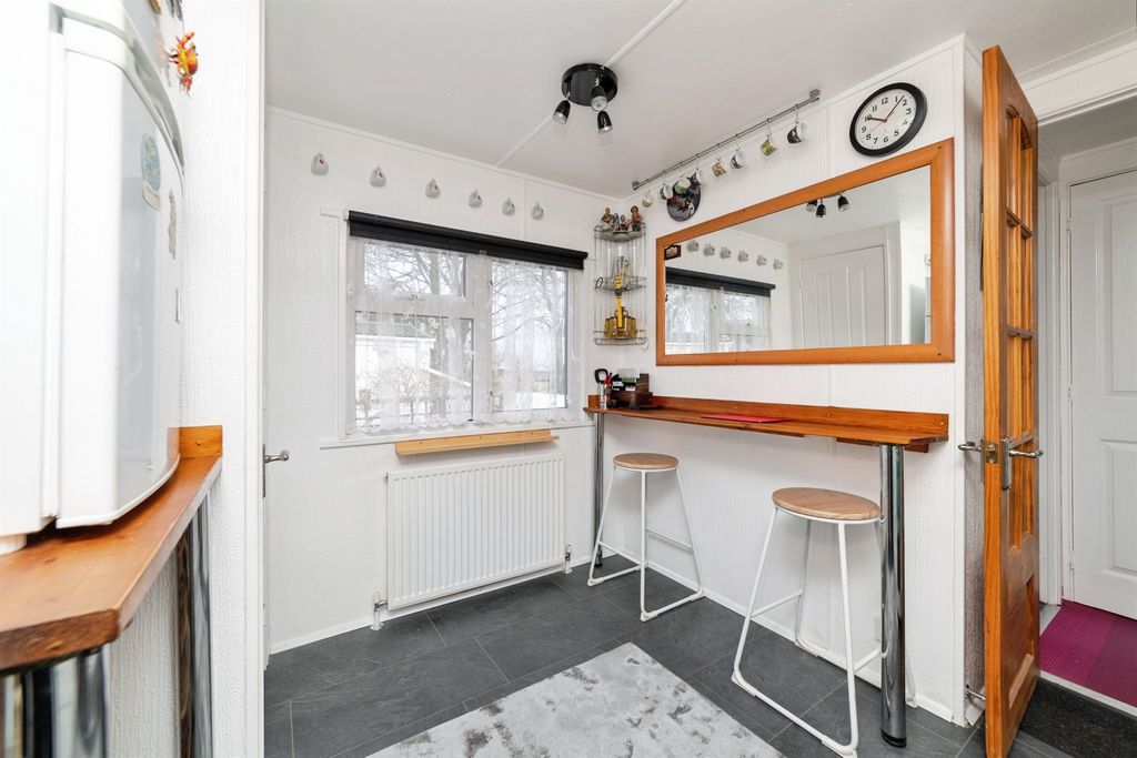 Additional image 5 of 2 bed mobile/park home for saleHillside Park, Limekiln Lane, Baldock SG7