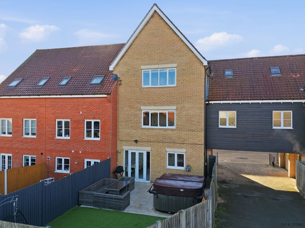 Property photo 3 of 21 4785482