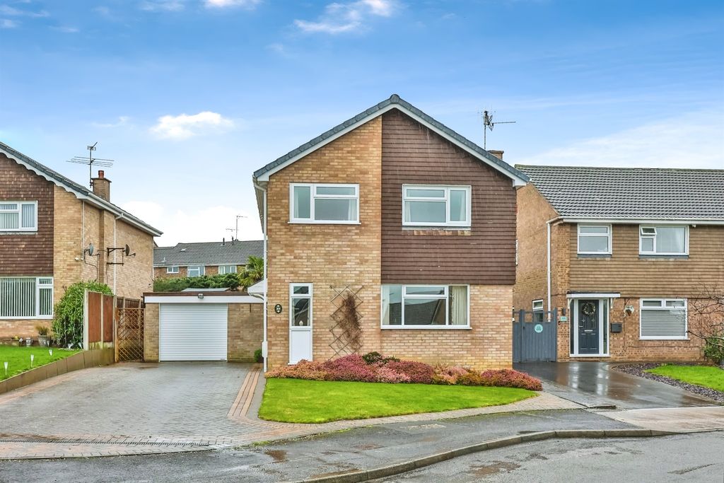 Property photo 1 of 27