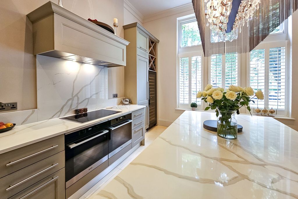 Additional image 9 of 2 bed flat for saleVictoria Avenue, 21 Victoria Avenue HG1