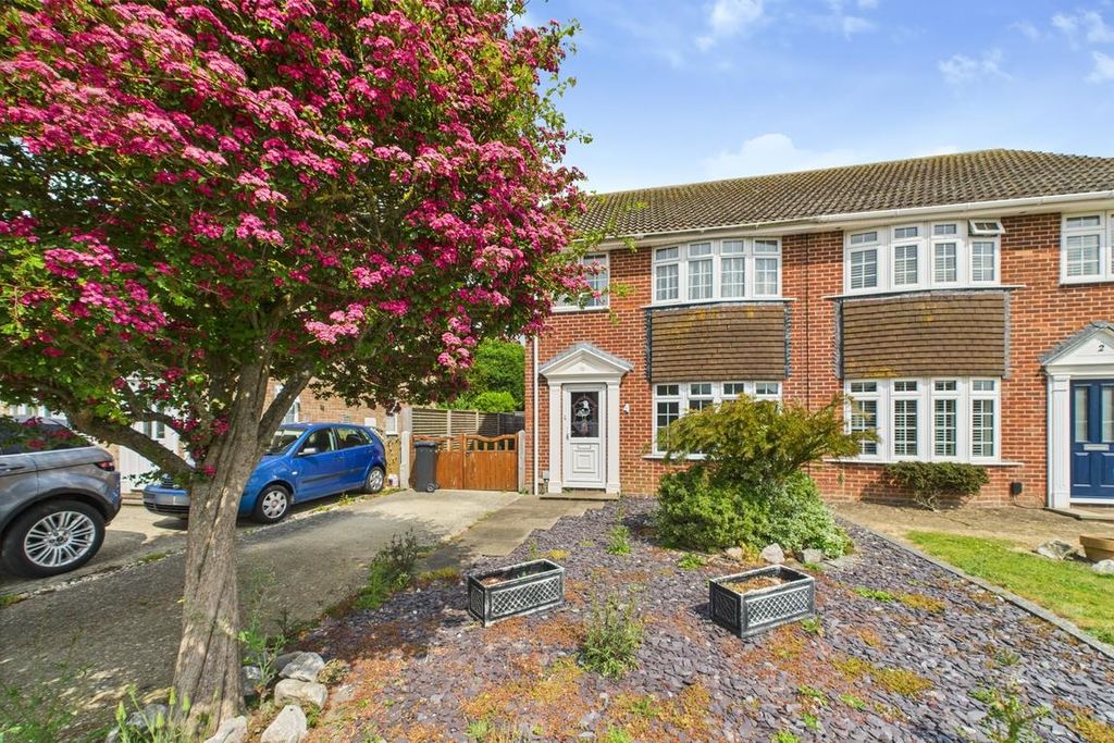 Property photo 1 of 13 Cam01894G0-Pr0177-Still018.Jpg