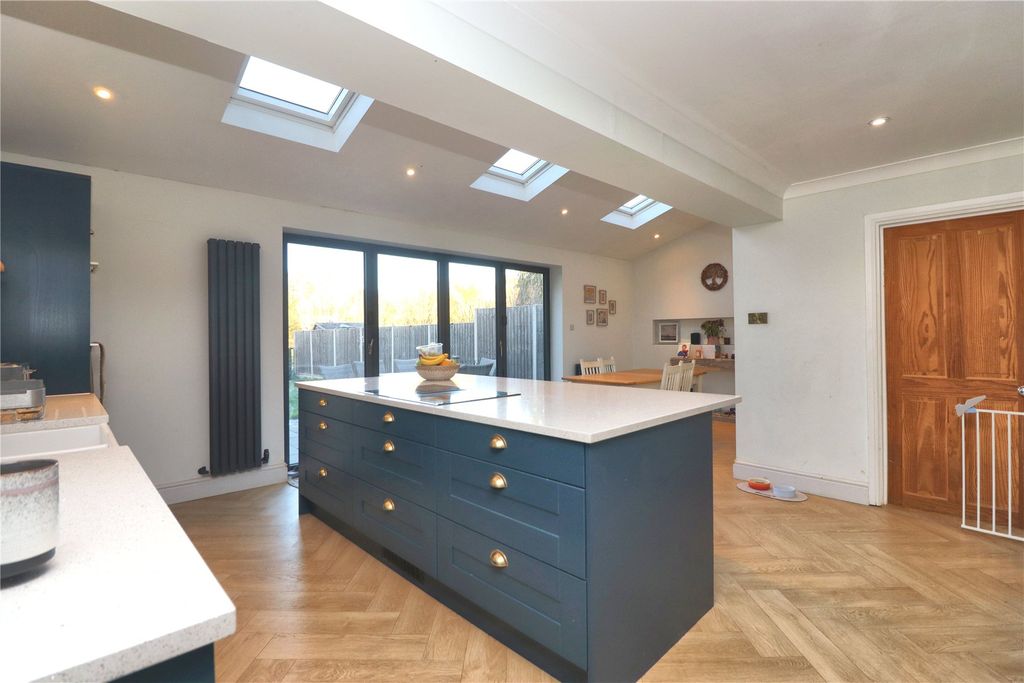 Property photo 3 of 19 Picture No. 31