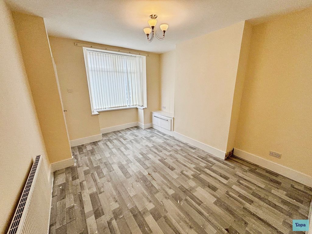 Property photo 3 of 17 3