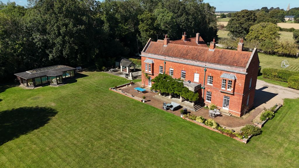 Property photo 3 of 31 Elevated Fav.Jpg