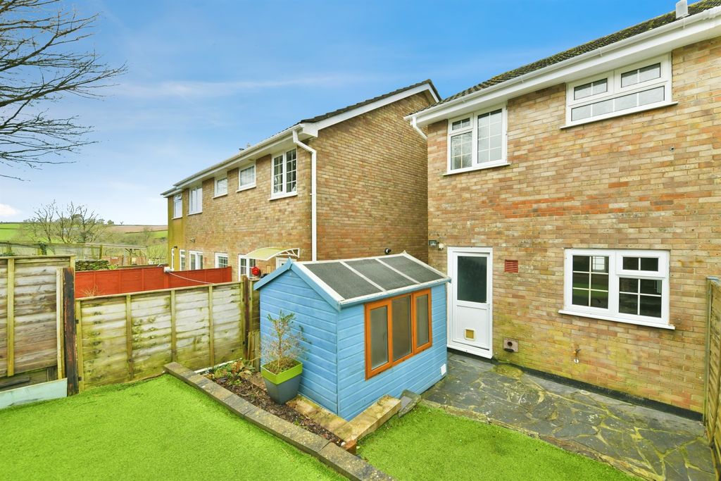 Property photo 3 of 17