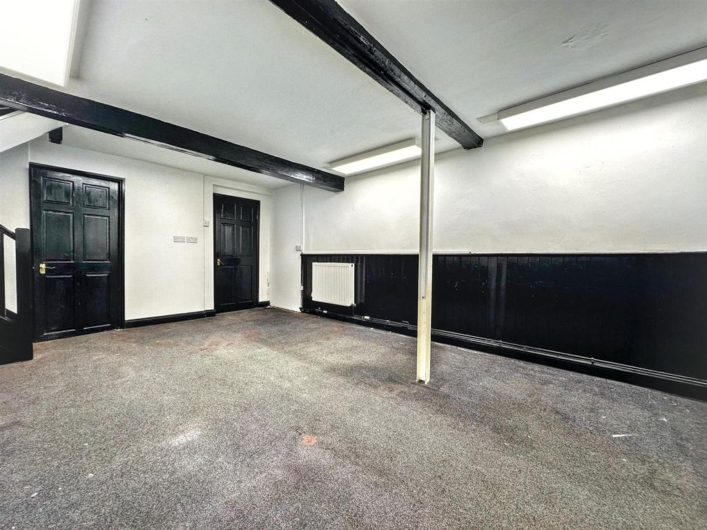 Property photo 1 of 9 Office Space