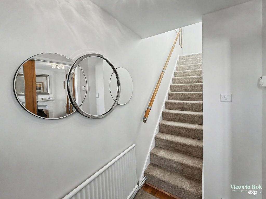 Property photo 3 of 26