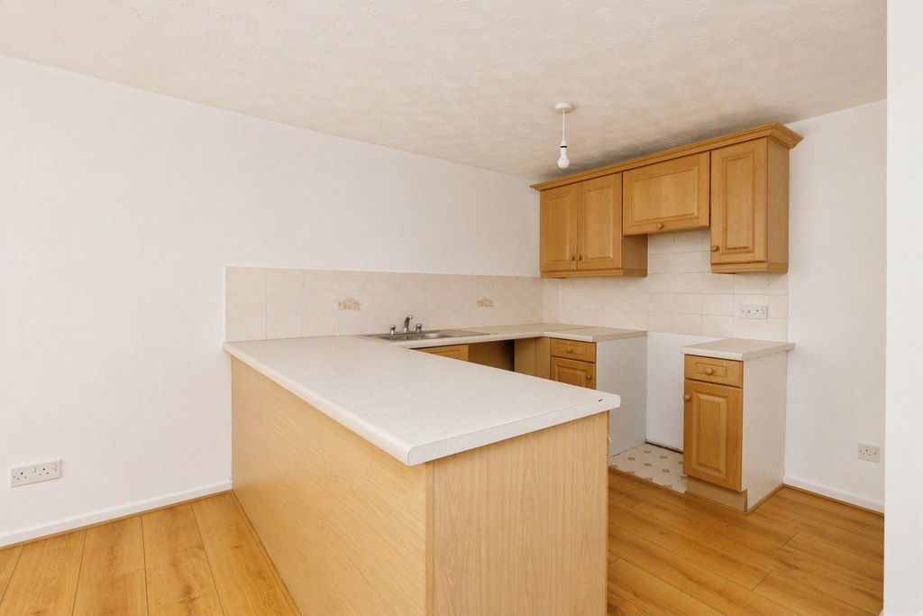 Property photo 2 of 13 Picture No. 33