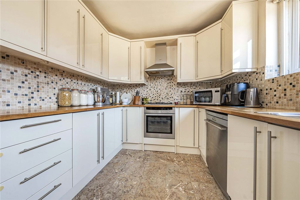Property photo 3 of 11 Picture No. 08