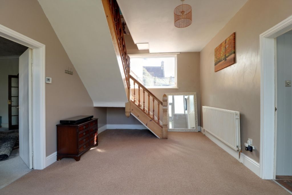 Property photo 3 of 22 Hallway