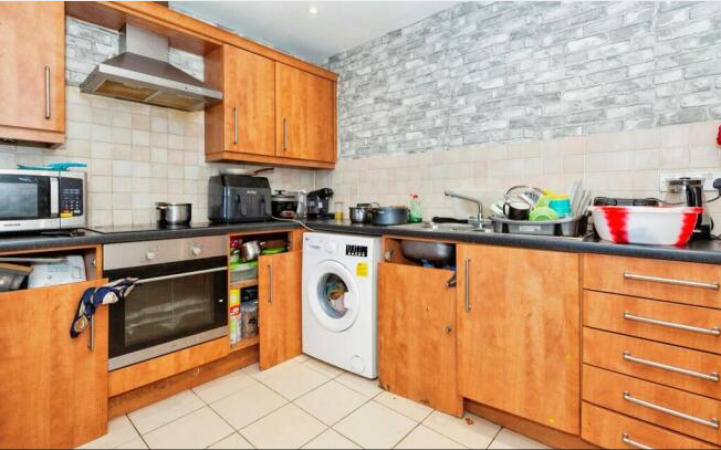 Property photo 3 of 12