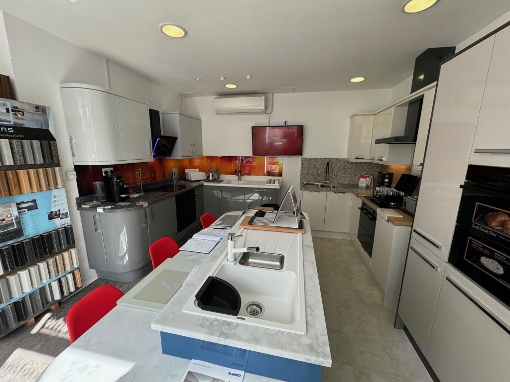 Property photo 3 of 5