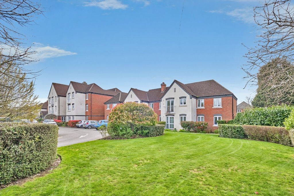 Property photo 1 of 18