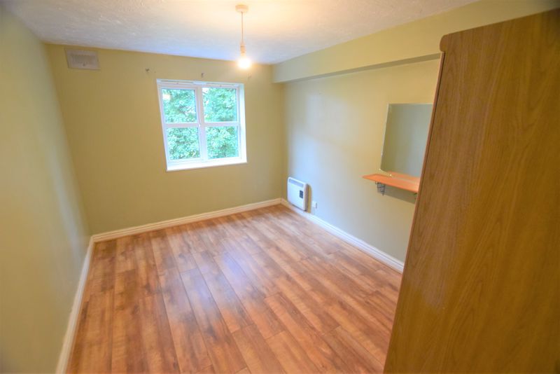 Property photo 3 of 9 Bedroom