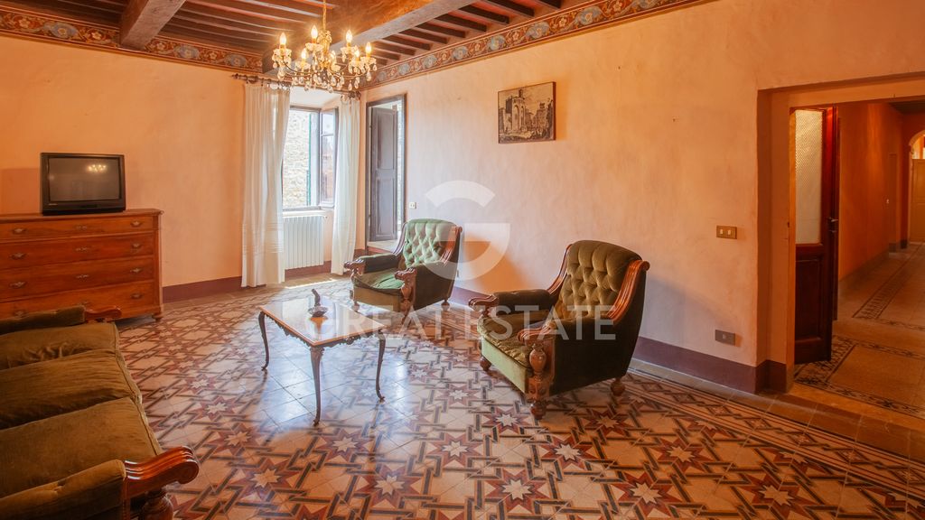 Property photo 2 of 49 Interiors