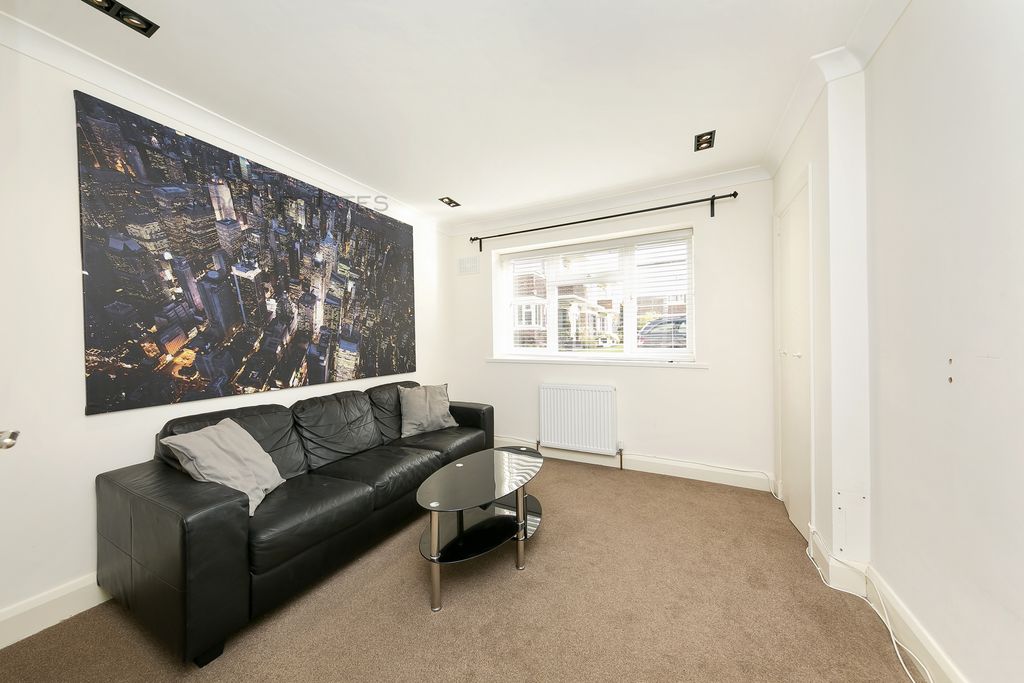 Property photo 2 of 11 Photo 12