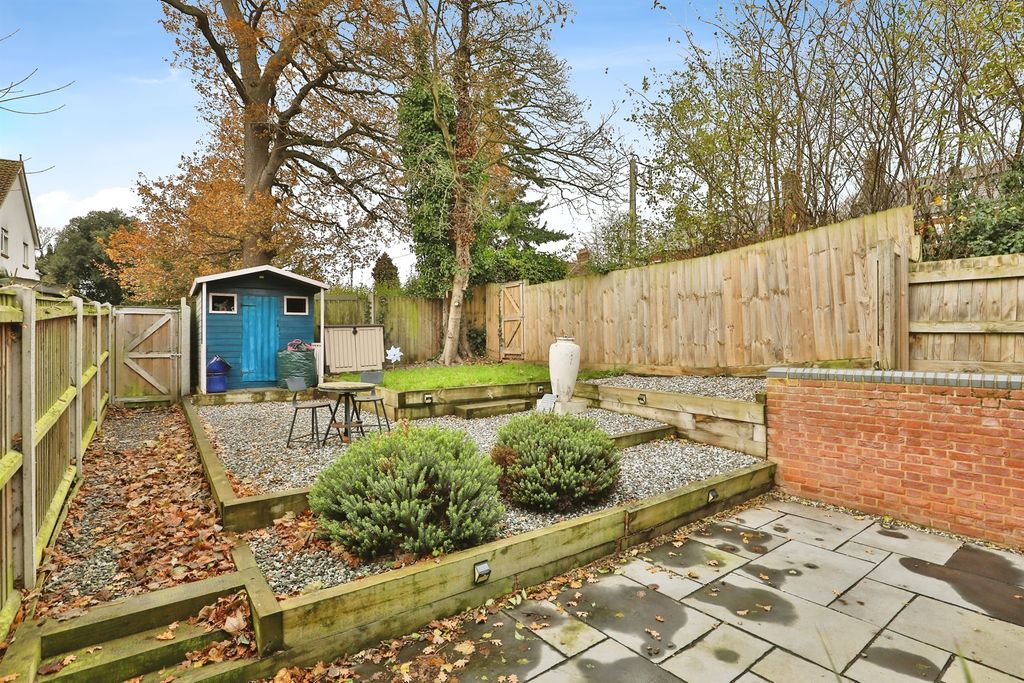 Property photo 3 of 12