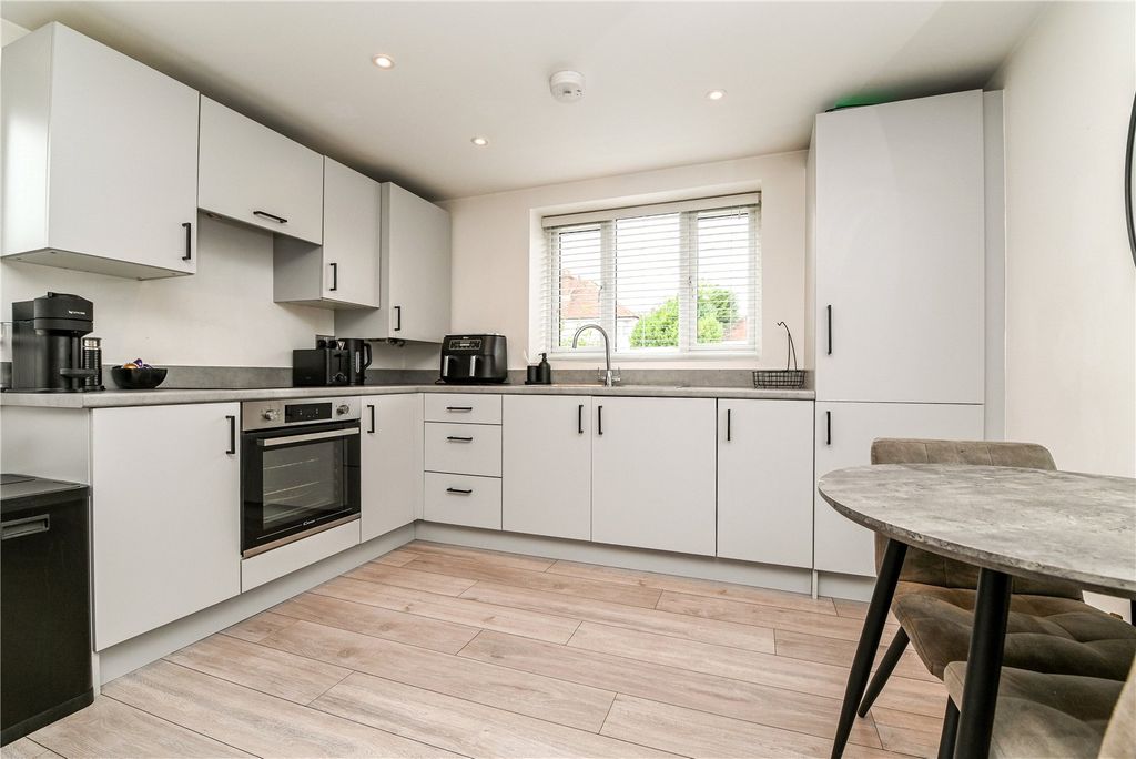 Property photo 2 of 15 Picture No. 05