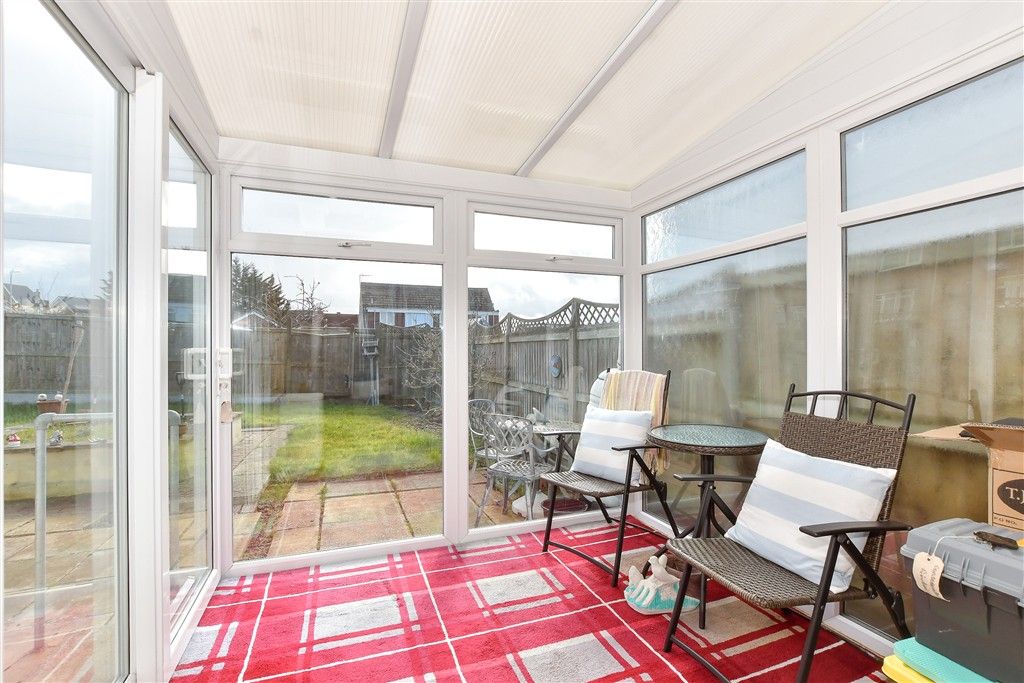 Property photo 2 of 10 Conservatory