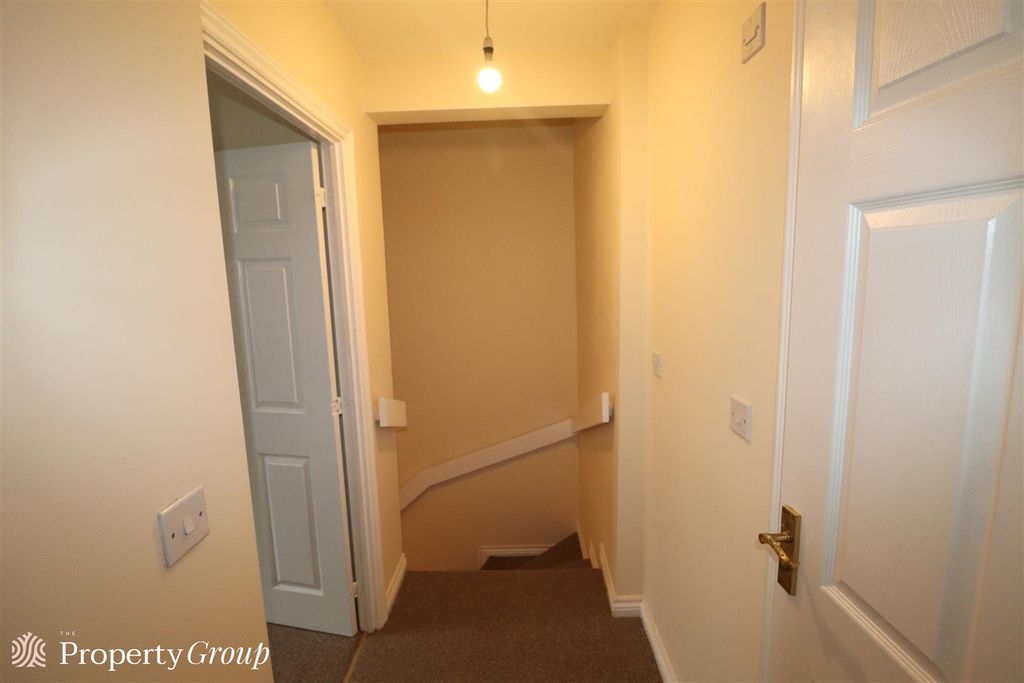 Property photo 3 of 10 21 Cobb Close (2).Png