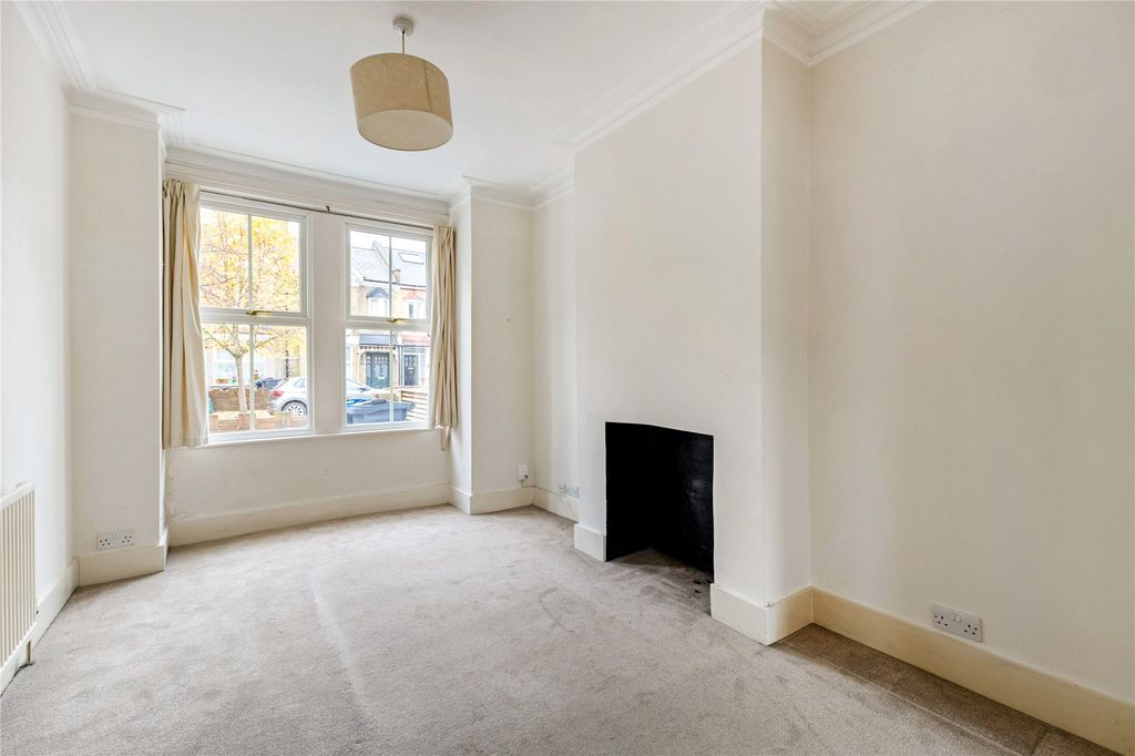 Property photo 3 of 19 Picture No. 06