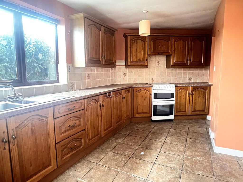 Property photo 3 of 14 Picture No. 32