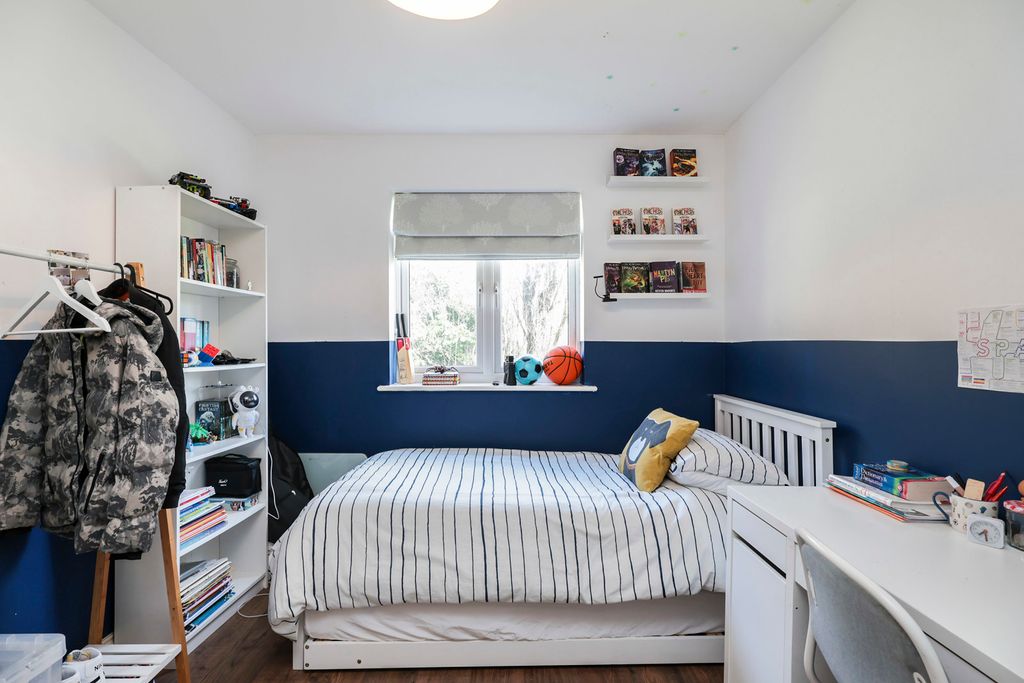 Property photo 2 of 11 Pbox-Img.Jpg