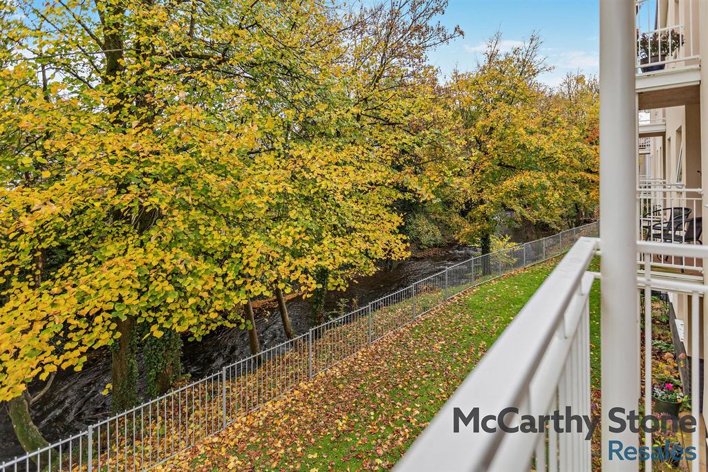 Property photo 3 of 20 Balcony