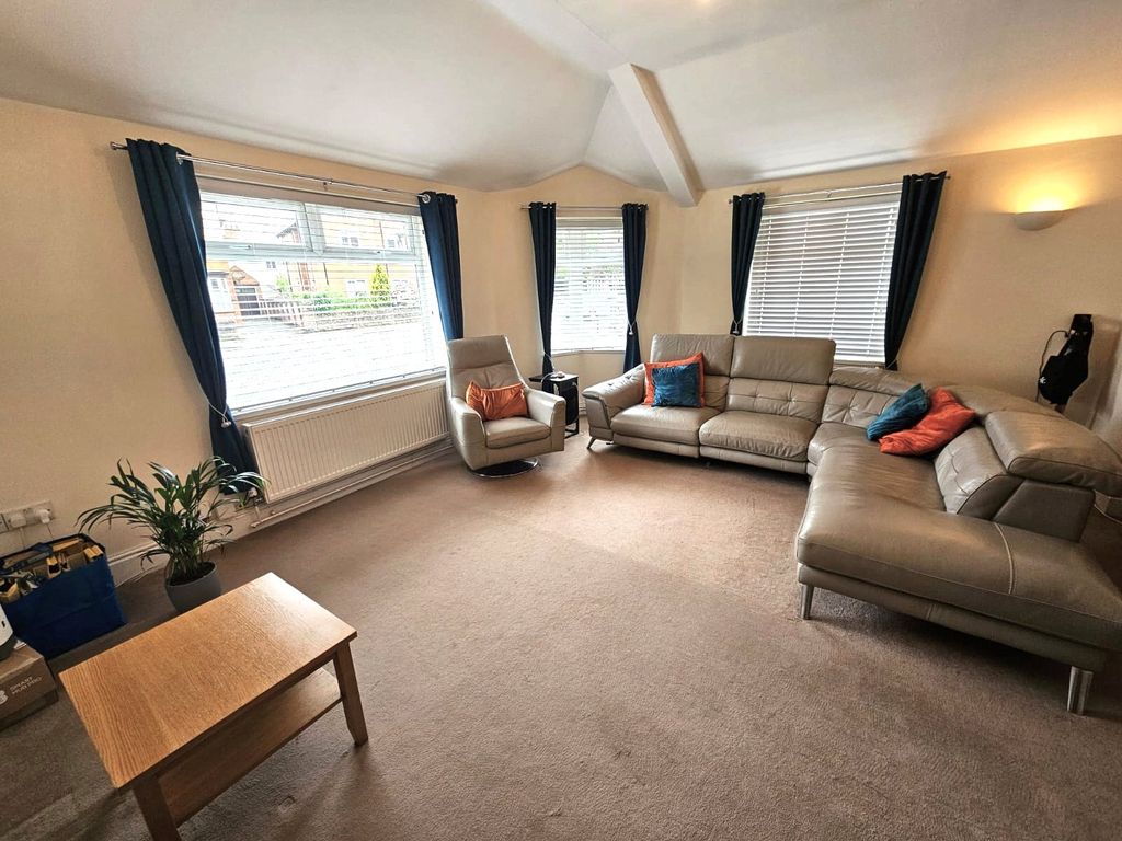 Property photo 2 of 9 Picture No. 01