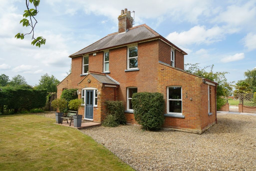 Property photo 1 of 30