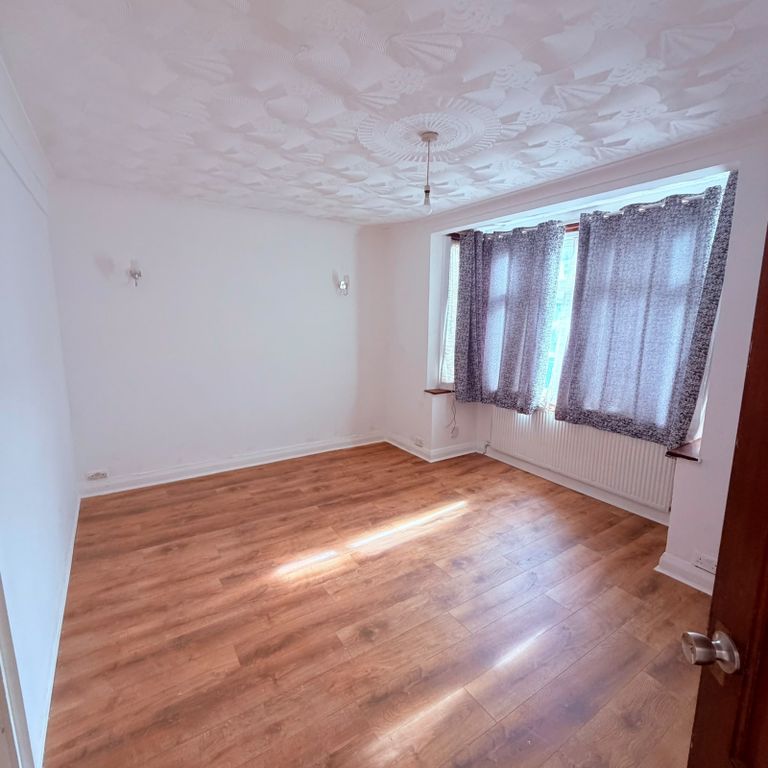Property photo 2 of 6 Whatsapp Image 2026-09-24 At 7.38.00 Pm (2)