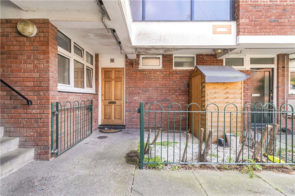 Property photo 2 of 10 Exterior