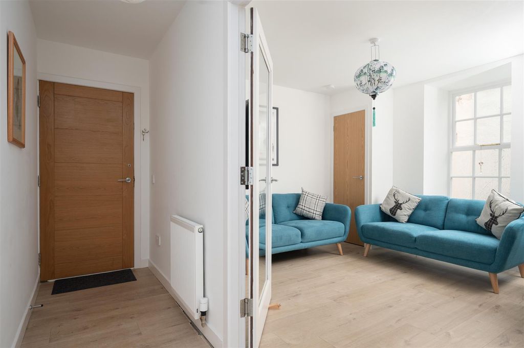 Property photo 3 of 30 2Cunninghamehouse004.Jpg