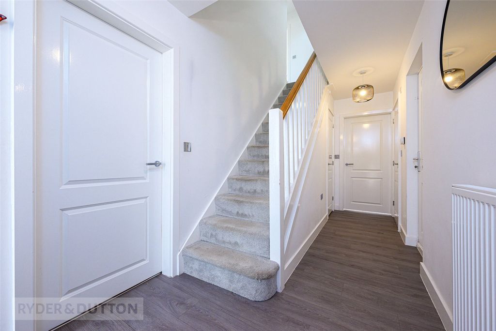 Property photo 2 of 29 Entrance Hallway