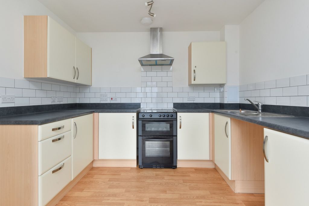 Property photo 2 of 9 4850178