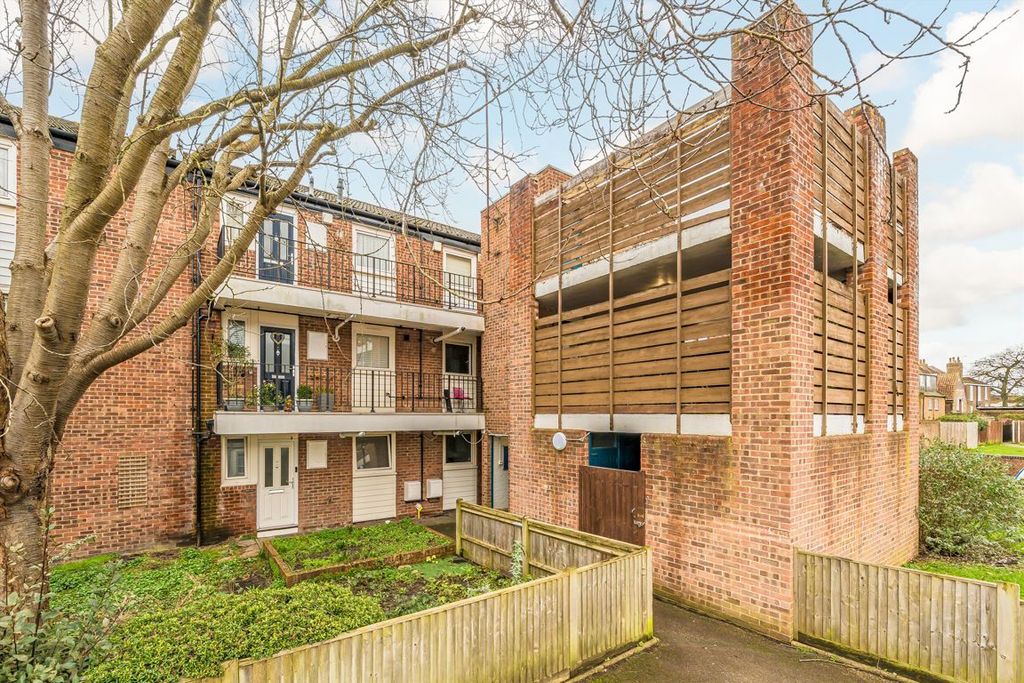 Property photo 1 of 4