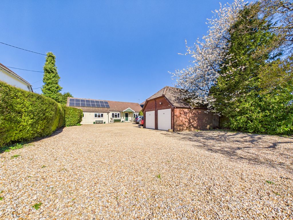 Property photo 1 of 25 Cam03624G0-Pr0220-Still019