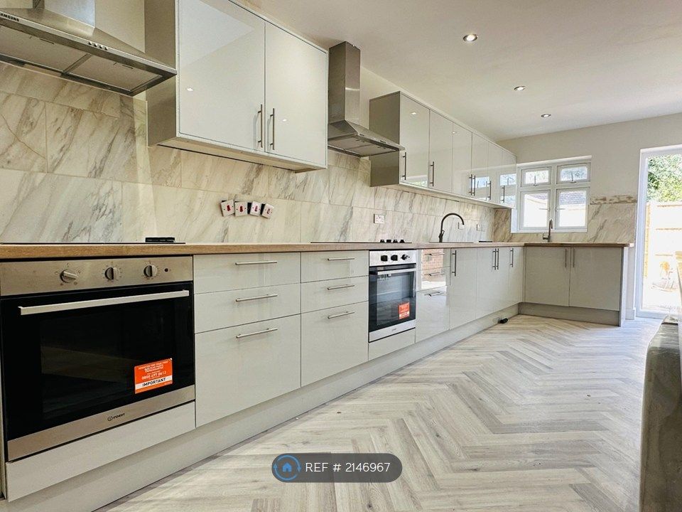 Property photo 2 of 3