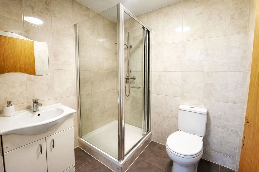 Property photo 3 of 3