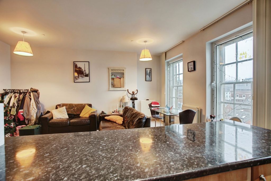 Property photo 2 of 9 Pbox-Img.Jpg