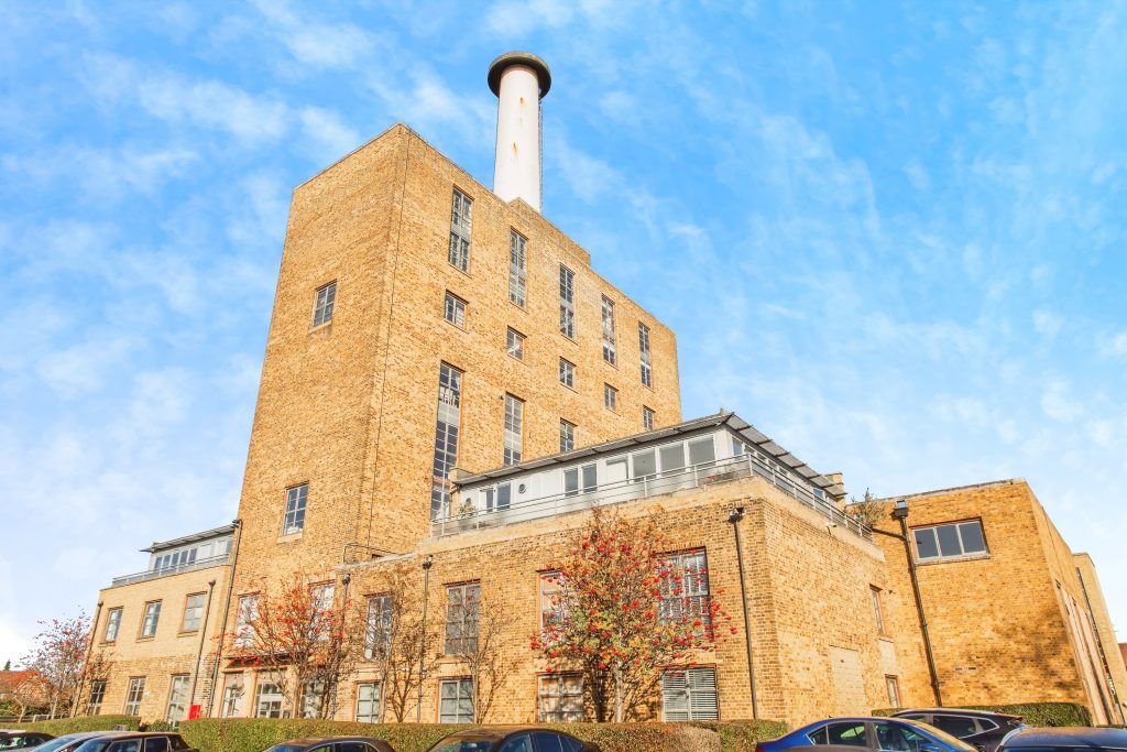 Property photo 1 of 20