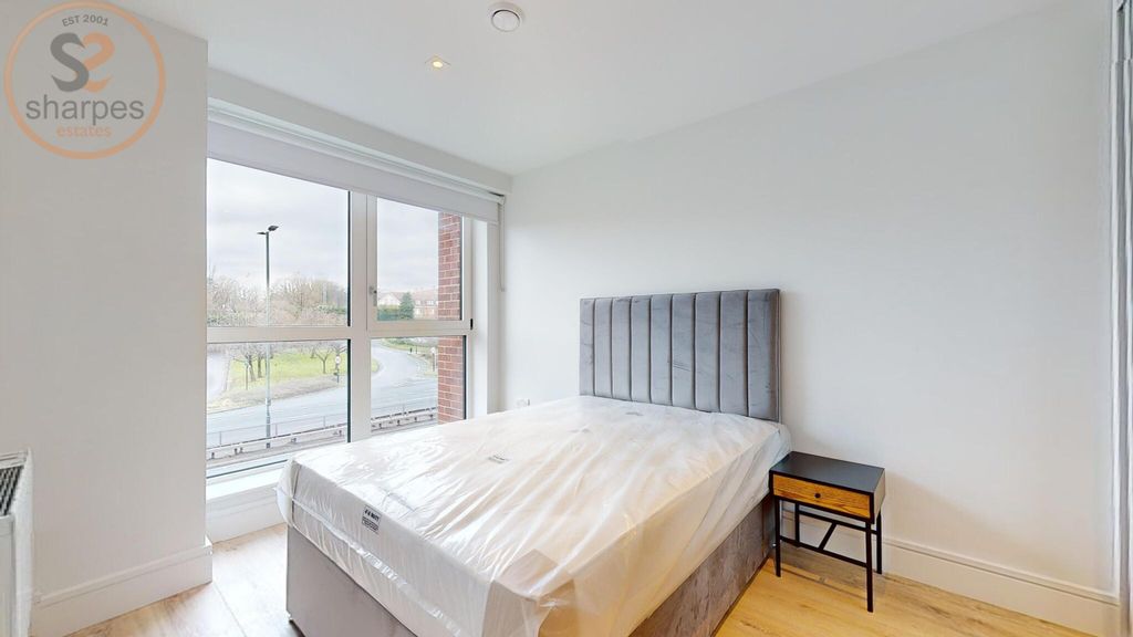 Property photo 3 of 18 3