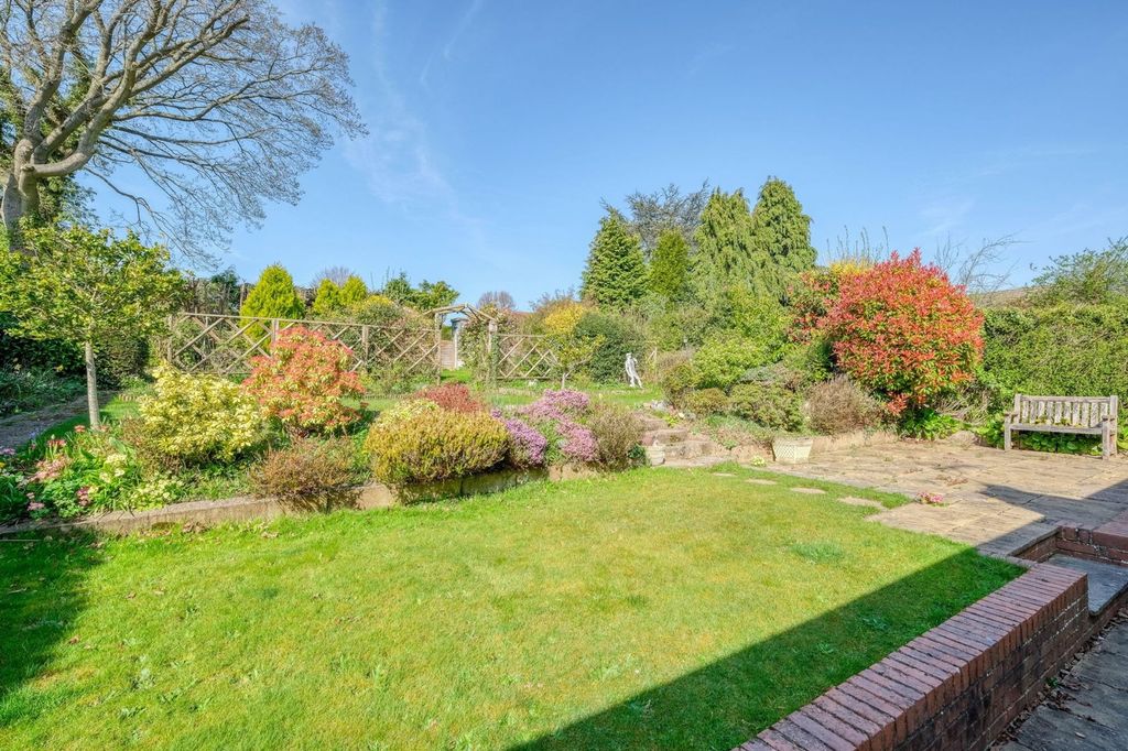 Property photo 3 of 18