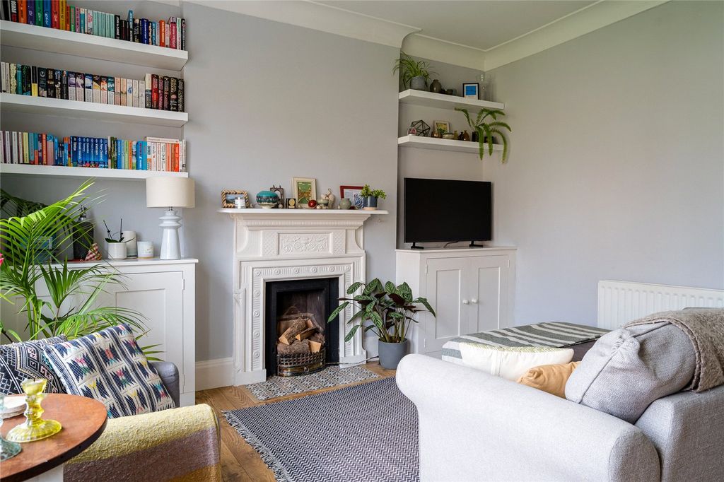 Property photo 2 of 14 Picture No. 16