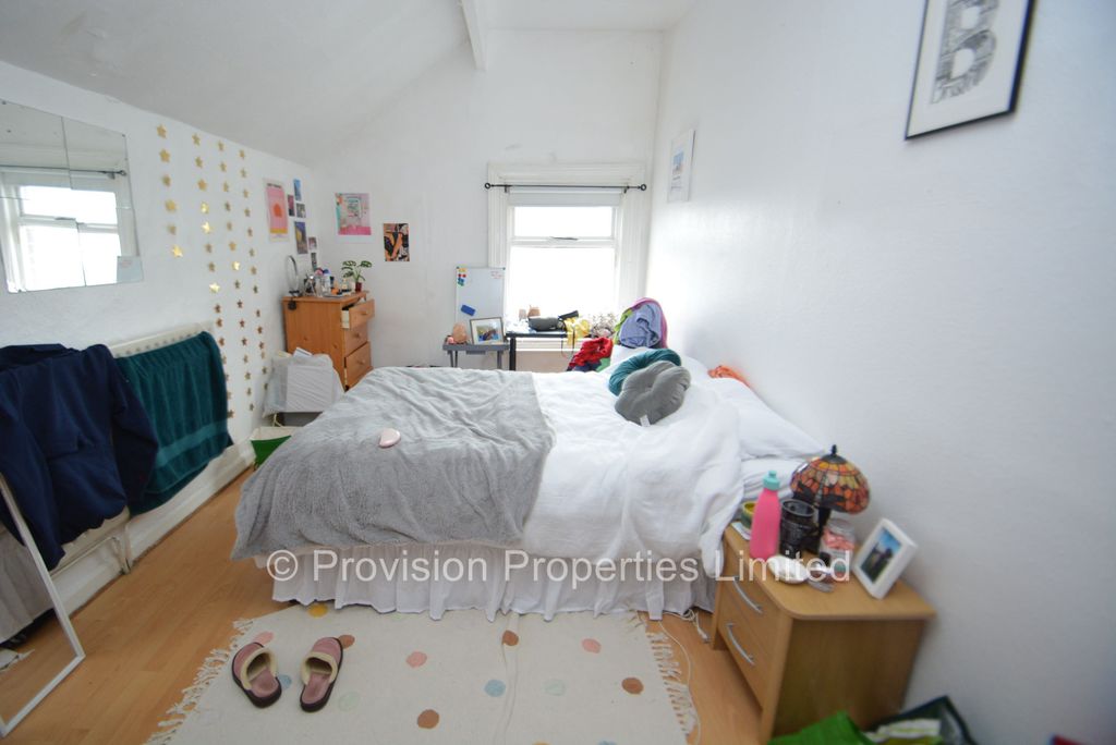 Property photo 2 of 15 Photo