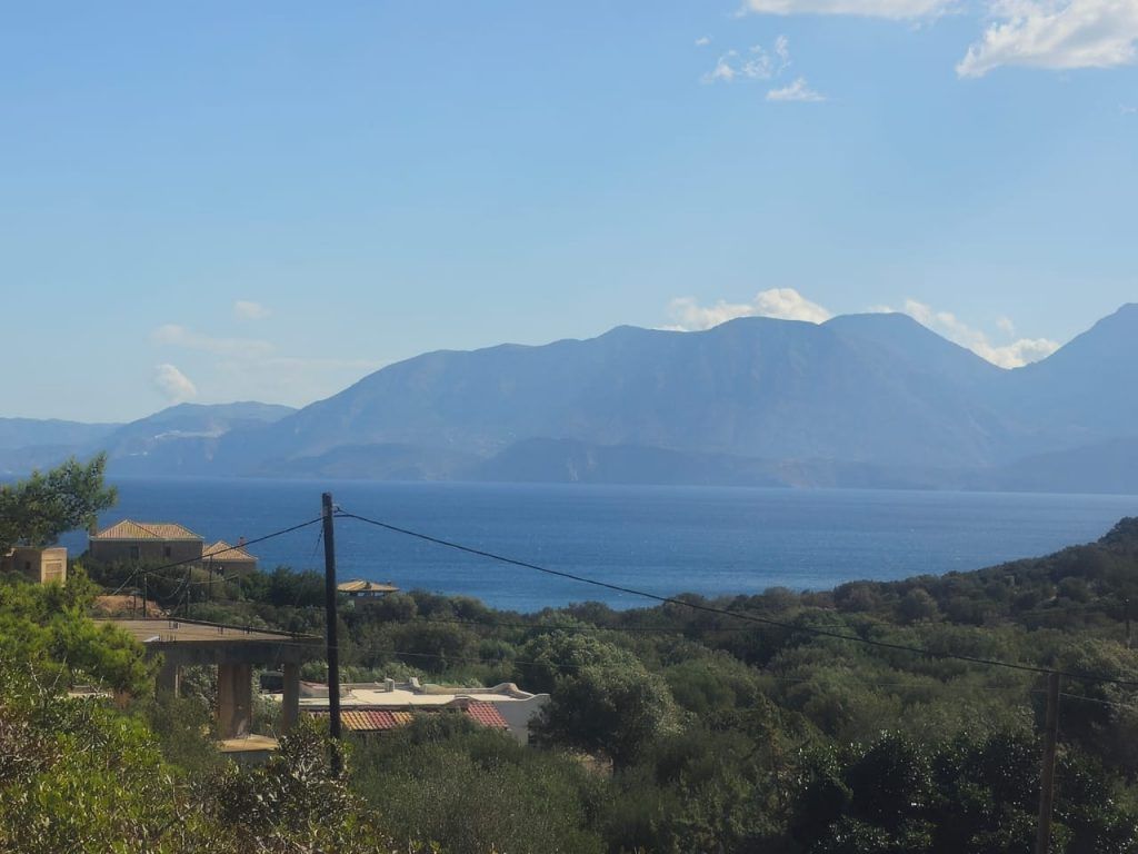 Property photo 2 of 21